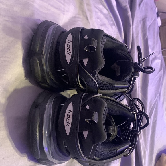 BALENICIAGE TRACKS light up at the back bought for 700 and selling for less - Picture 3 of 3